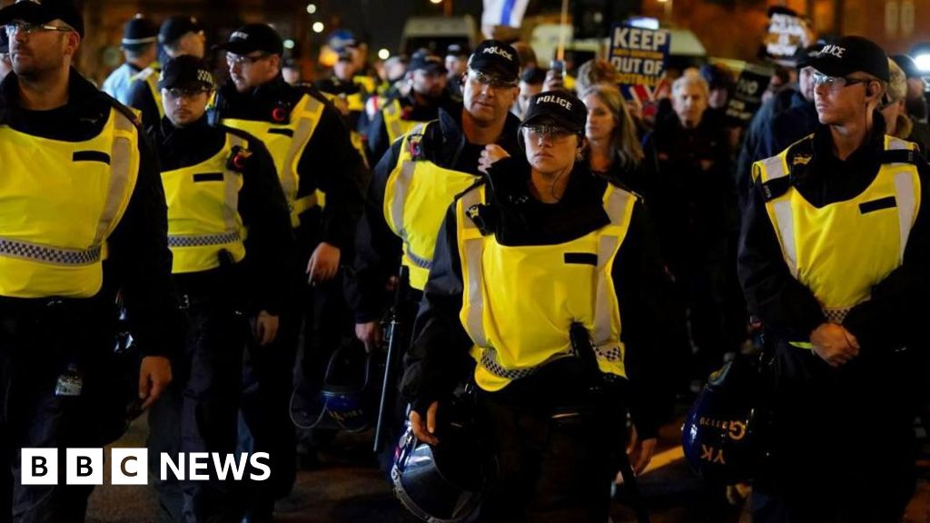 Birmingham sees Maccabi-Villa demos amid ‘unprecedented’ policing Birmingham sees Maccabi-Villa demos amid 'unprecedented' policing