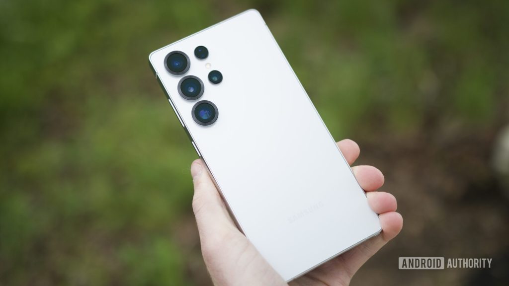 Galaxy S26 Ultra’s camera leaks offer contradicting views Galaxy S26 Ultra's camera leaks offer contradicting views