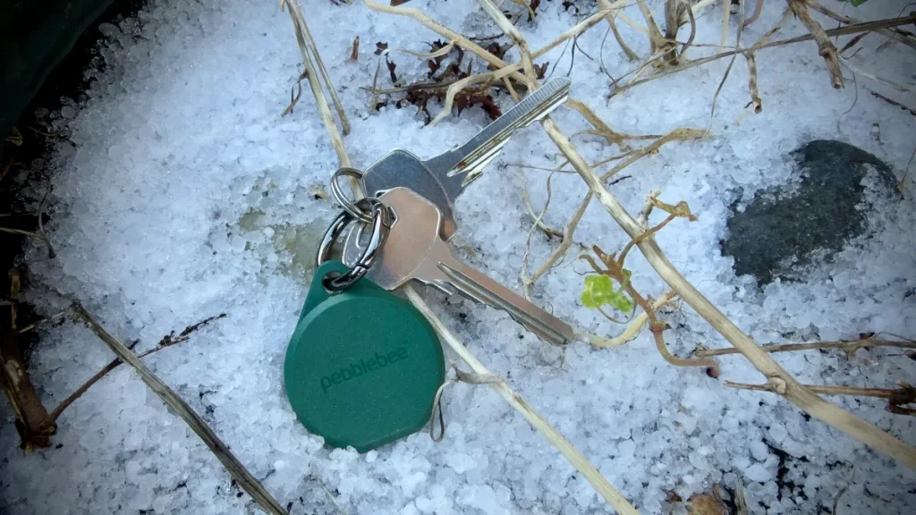 I replaced my AirTags with this super-loud alternative - and there's more to it