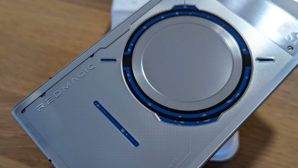 REDMAGIC 11 Pro liquid cooling