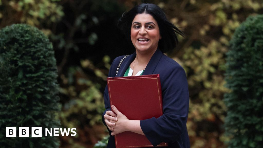 Some migrants to face 20-year wait for settled status Some migrants to face 20-year wait for settled status